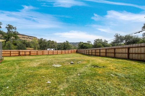 14 Blossom Hill Rd, Oroville CA  95965-9119 exterior