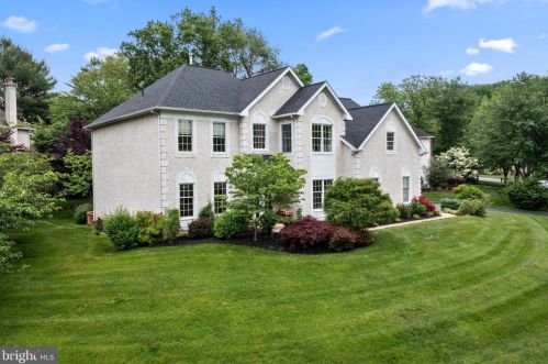 971 Heatherstone Dr, Berwyn, PA 19312-2510