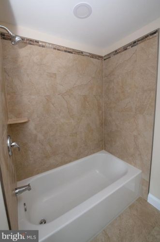 1865 Greymont St, Philadelphia PA  19116-3829 exterior