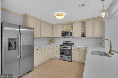 207 Piute Trl, Browns Mills NJ  08015-6125 exterior