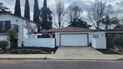 2648 El Goya Dr, Modesto CA  95354-3220 exterior