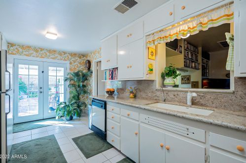 2832 69th St, Scottsdale AZ 85251-1202 exterior