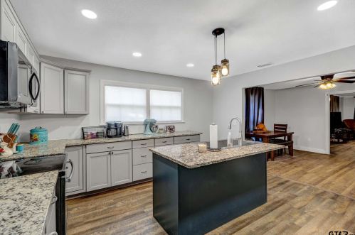 111 Craig Dr, Athens, TX 75751-3306
