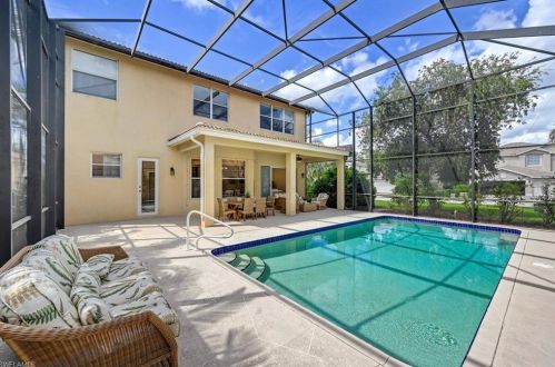 2381 Leafshine Ln, Naples, FL 34119-3355