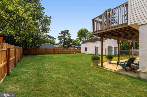 305 Shawnee Trl, Browns Mills NJ  08015-6119 exterior