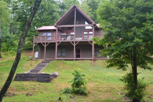 643 Underwood Hill Rd, Unaka, NC 28906-7025