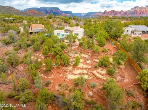105 Castle Rock Trl, Sedona AZ 86336-6820 exterior