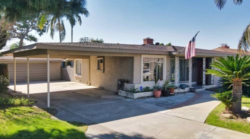 9242 Lubec St, Downey, CA 90240-3008
