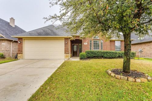 1804 Colorado Ct, Burleson TX  76028-8176 exterior