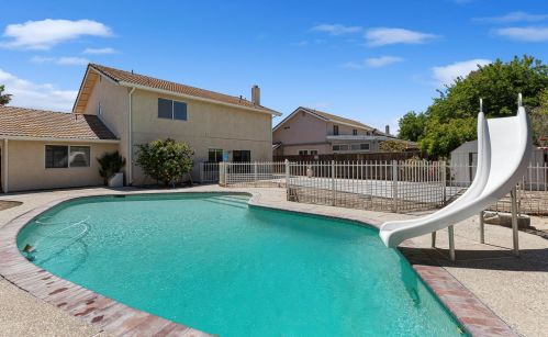 1026 Acaciawood Ct, Los Banos CA  93635-2937 exterior