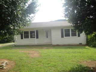 1451 Golf Ln, Livingston, TN 38570-2108