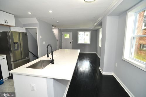 857 Adrian St, Washington, DC 20019-4910