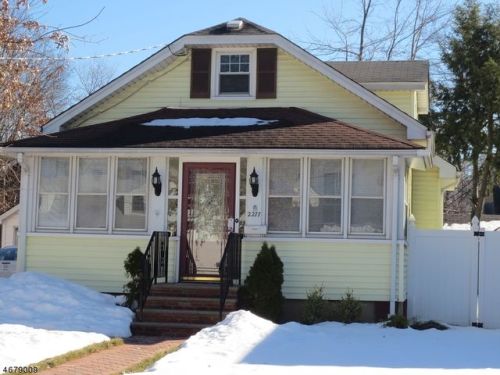 2277 Church St, Rahway, NJ 07065-3629