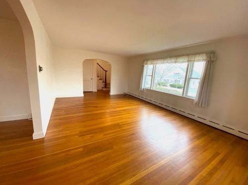 82 Fay Rd, Framingham, MA 01702-6867