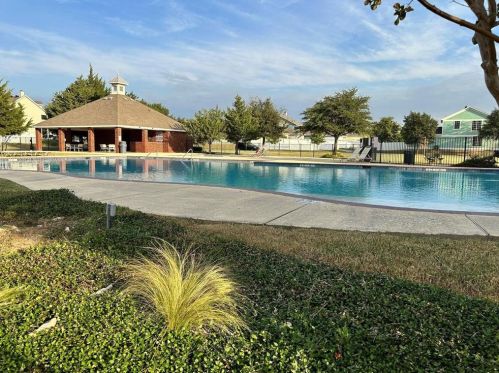 11013 Dillon St, Fort Worth TX  76179-5323 exterior