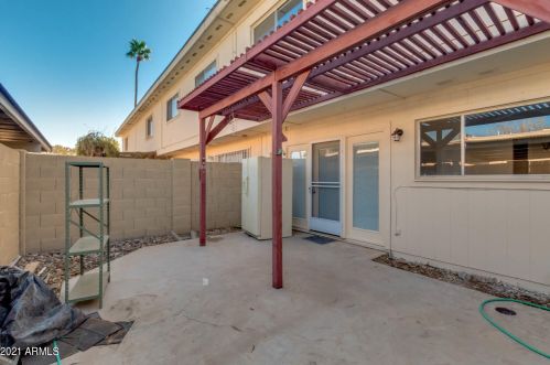 4447 Solano Dr, Glendale AZ  85303-4618 exterior