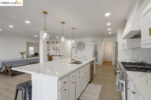 5067 Cabrillo Pt, Discovery Bay CA  94505-9483 exterior