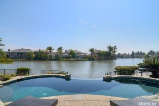 21 Watercrest Ct, Sacramento, CA 95831-5570