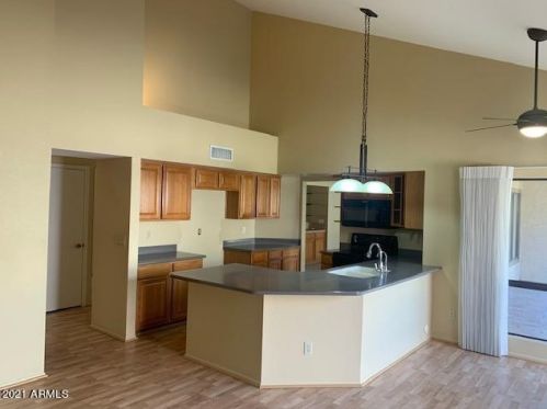 10066 Calle De Cielo Cir, Scottsdale, AZ 85258-5656