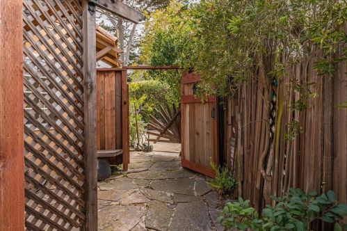 641 Eardley Ave, Del Monte Park CA  93950-4621 exterior