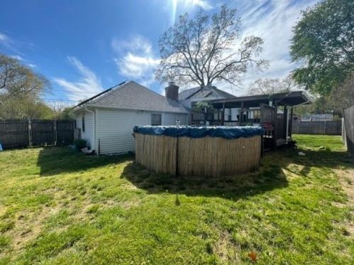 9 Cecile St, Lincoln RI  02865-3249 exterior