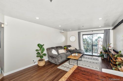 3955 Faircross Pl, San Diego, CA 92115-6568