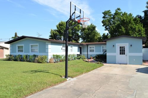 3017 Joyann St, Orlando, FL 32810-2027