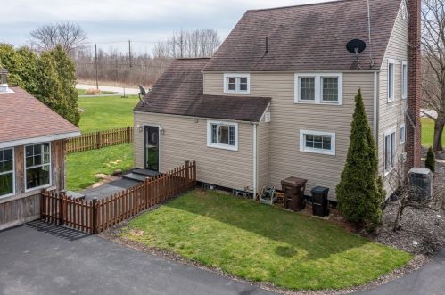 5313 State St, Hermitage PA  16148-9444 exterior