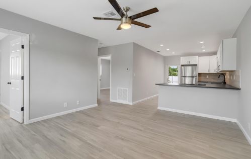 2550 Dixie Hwy, Boca Raton, FL 33431-7501