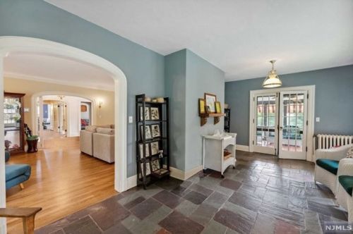 85 Undercliff Rd, Montclair NJ  07042-1616 exterior