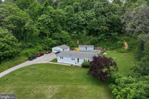 624 Bondsville Rd, Downingtown, PA 19335-1969