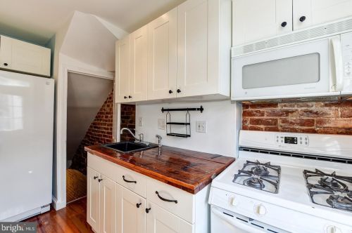 1647 Kramer St, Washington DC  20002-4558 exterior