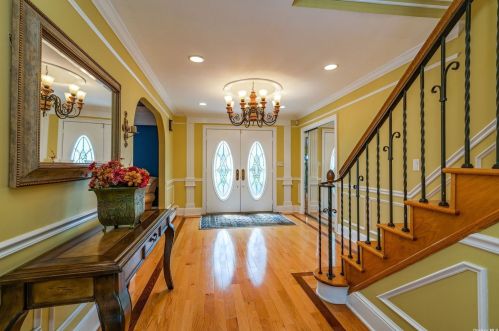 149 Cedrus Ave, Elwood NY  11731-4409 exterior