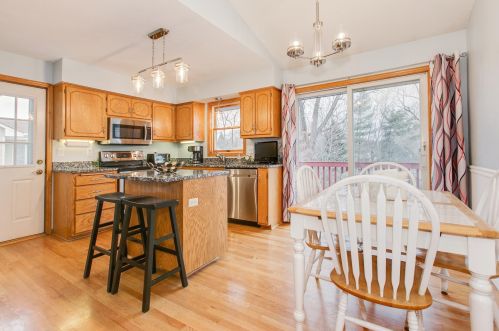 2095 2nd St, Saint Paul, MN 55110-3236