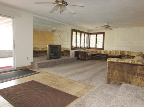 390 Park Ave, Pittsburgh, PA 15221-4746