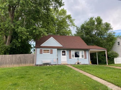 22 Stuart Dr, East Brunswick NJ  08816-3808 exterior