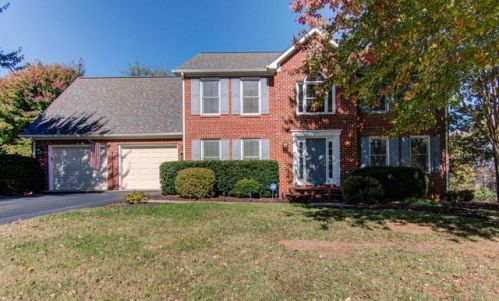 1307 Meadowview Dr, Salem VA  24153-6685 exterior