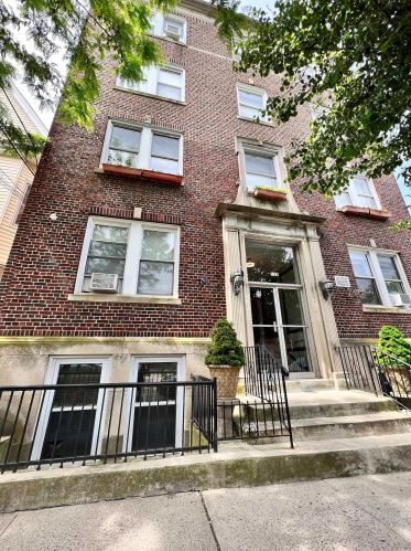 133 73rd St, North Bergen, NJ 07047-5865