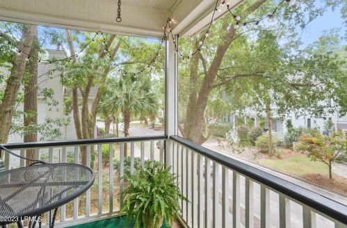 121 Bartram Dr, Beaufort SC  29902-5700 exterior