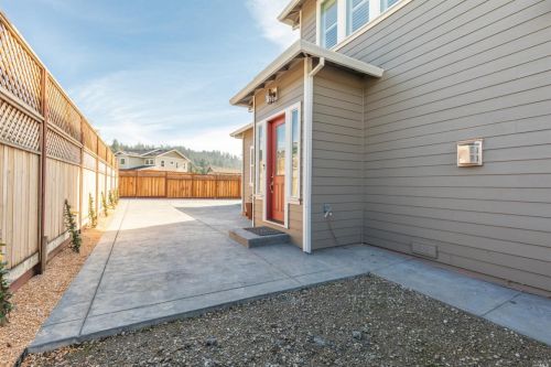 3524 Hidden Pine Ct, Santa Rosa, CA 95404-1518