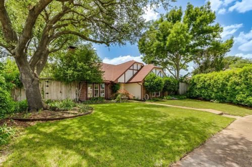 2416 Majestic Dr, Plano, TX 75074-2839