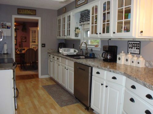 9 Tara Hill Ln, Hinsdale, NH 03451-2237