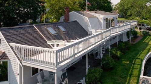 331 Un St, Yarmouth MA 02664-4564 exterior