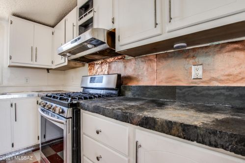 11410 Cherokee Ln, Tucson, AZ 85736-1357