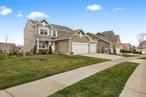 5085 Juneau Ln, Minneapolis, MN 55446-3796