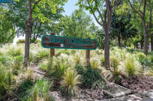 4255 Fitzwilliam St, Pleasanton CA 94568-4573 exterior