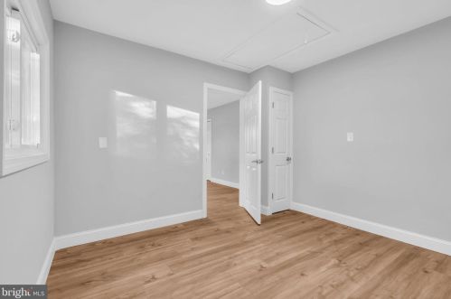 9 Snowflower Ln, Willingboro NJ  08046-1012 exterior