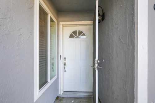 615 Devonshire Dr, Liberty Farms CA  95620-2210 exterior