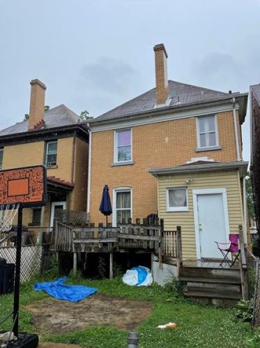 3263 Ashlyn St, Pittsburgh, PA 15204-1852