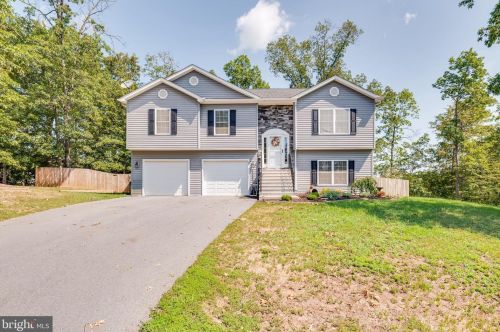 48 Jared Ct, Hedgesville, WV 25427-5741